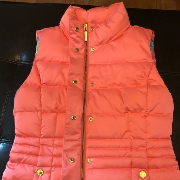 Lilly Pulitzer Lauren Down Puffer Vest Salmon Pink Sz S EUC! - Picture 2 of 12